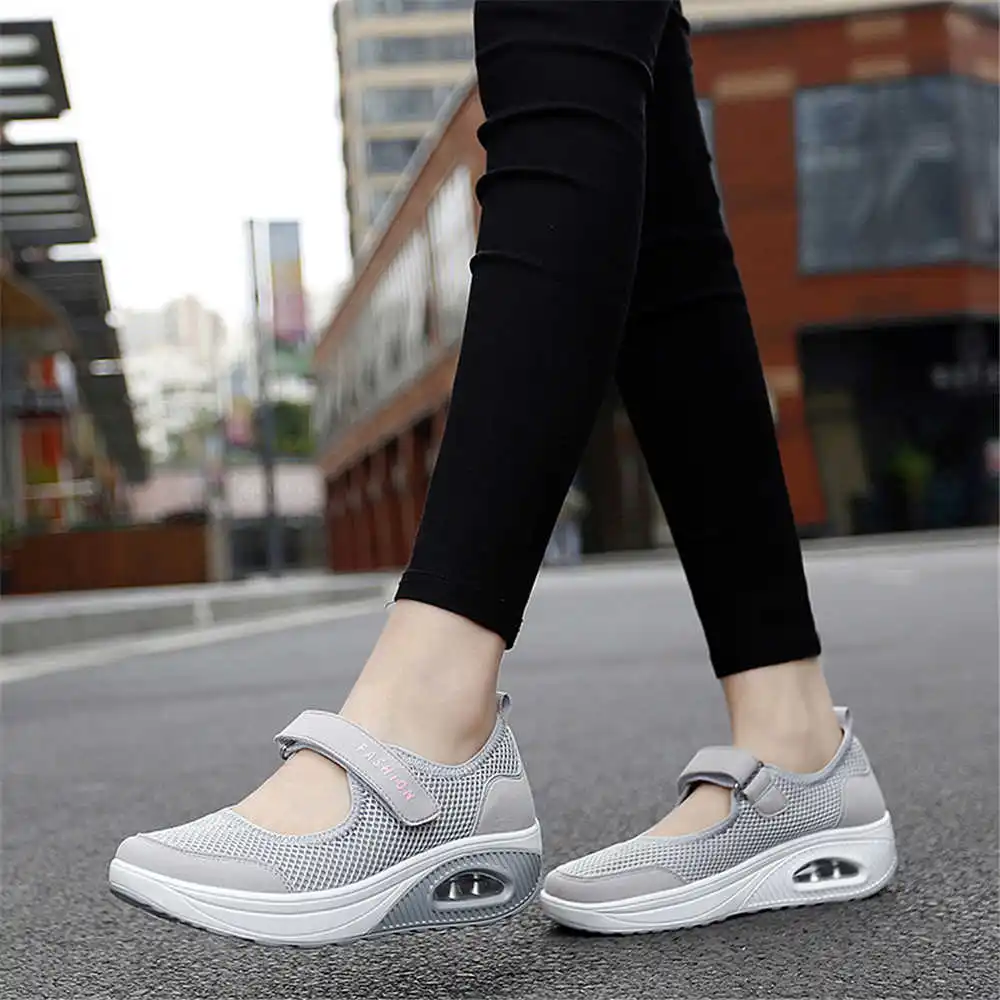 Streetwear Brand From Uk - 36-41 Halbsaison farbige Turnschuhe Walking Skates